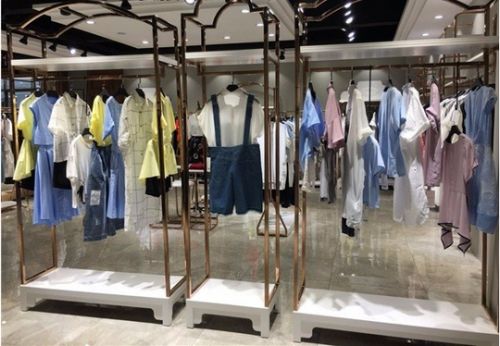 迪卡軒品牌女裝折扣店 杭州服裝批發(fā)與零售的優(yōu)選之選